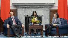 台灣總統蔡英文22日接見美國眾議員加拉格爾一行人